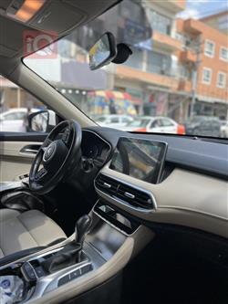ئێم جی HS